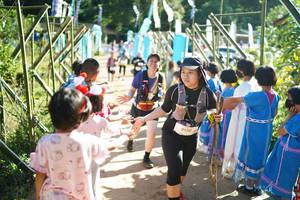 BIB: 2130
                            <button type="button" onclick="openModal(19058805)" class="btn btn-primary btn-sm float-right btn-popup" data-toggle="modal" data-target=".modal-high-quality">
                        <i class="fas fa-shopping-cart"></i> Add to Cart
                    </button>
                                            <button type="button" onclick="isThisMe(19058805, true)" class="btn btn-success btn-sm float-right btn-popup btn-isme hidden" data-toggle="tooltip" data-placement="bottom" title="นี่คือรูปของคุณใช่ไหม คลิกที่นี่เพื่อเอาเข้าอัลบั้ม">
                        <i class="fas fa-plus"></i> Add to album
                    </button>
                    <button type="button" onclick="isThisMe(19058805, false)" class="btn btn-warning btn-sm float-right btn-popup btn-isnotme hidden">
                        <i class="fas fa-ban"></i> Remove from album
                    </button>